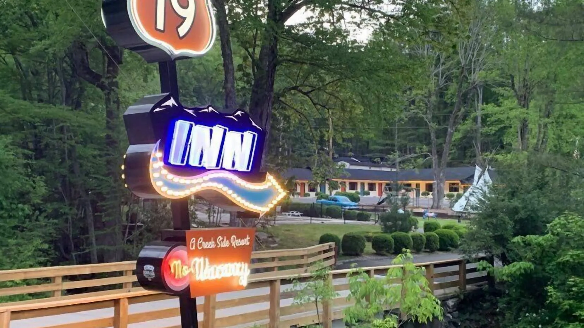 6 Central Hotels Near Mini-Aplois Grand Prix Worth Booking