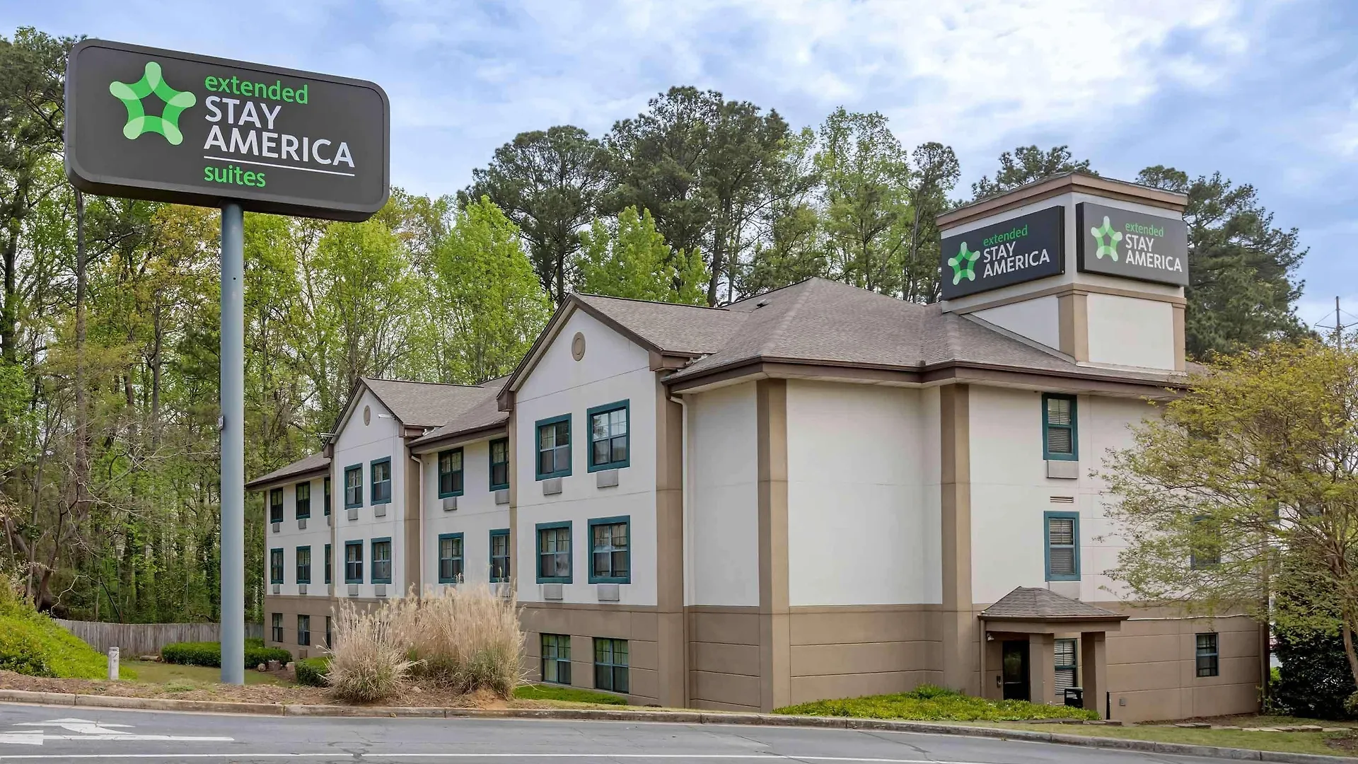 4 Smart Budget Hotels Near Emory University Worth Booking